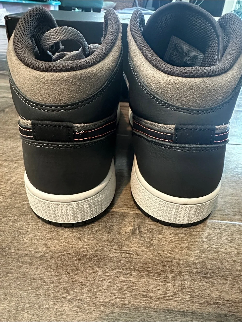 Kids Nike Air Jordan, Mid SE BG size 6.5 Night Stadium/Black Stase Inuit